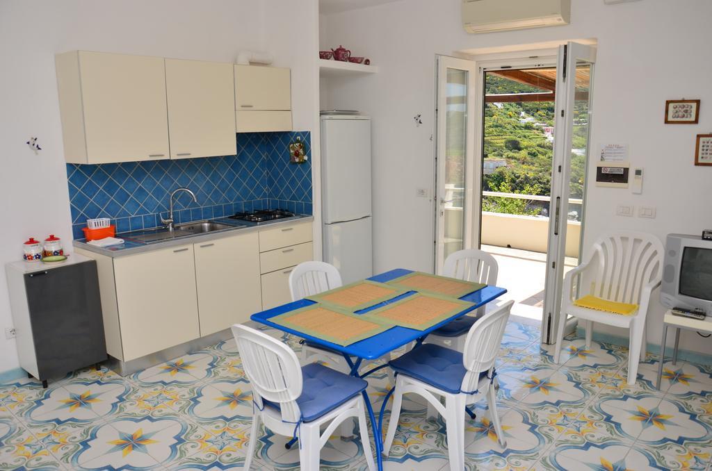 Sunset Village פונזה חדר תמונה